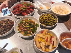 -龙巢盱眙龙虾·牛蛙·烧烤宵夜(八卦岭店)