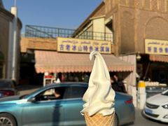 -古老冰山特色冰淇淋店(艾提尕尔店)