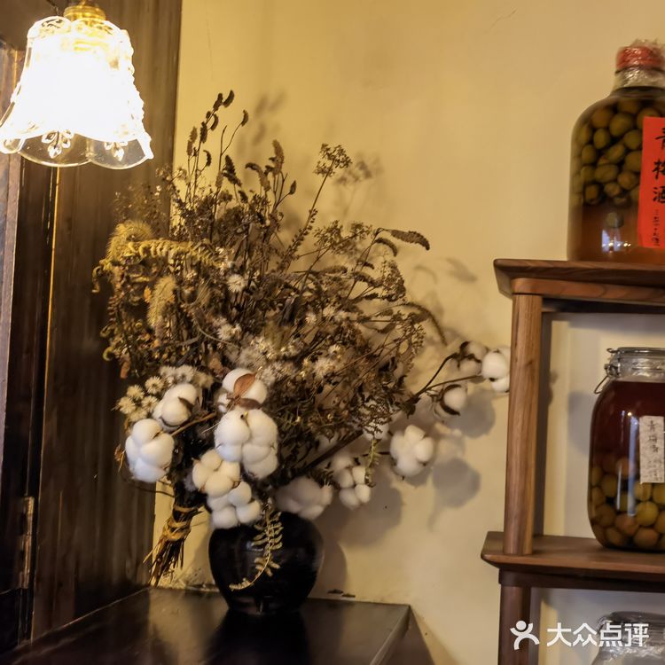 藏在小巷子的咖啡店，你还不知道嘛？？