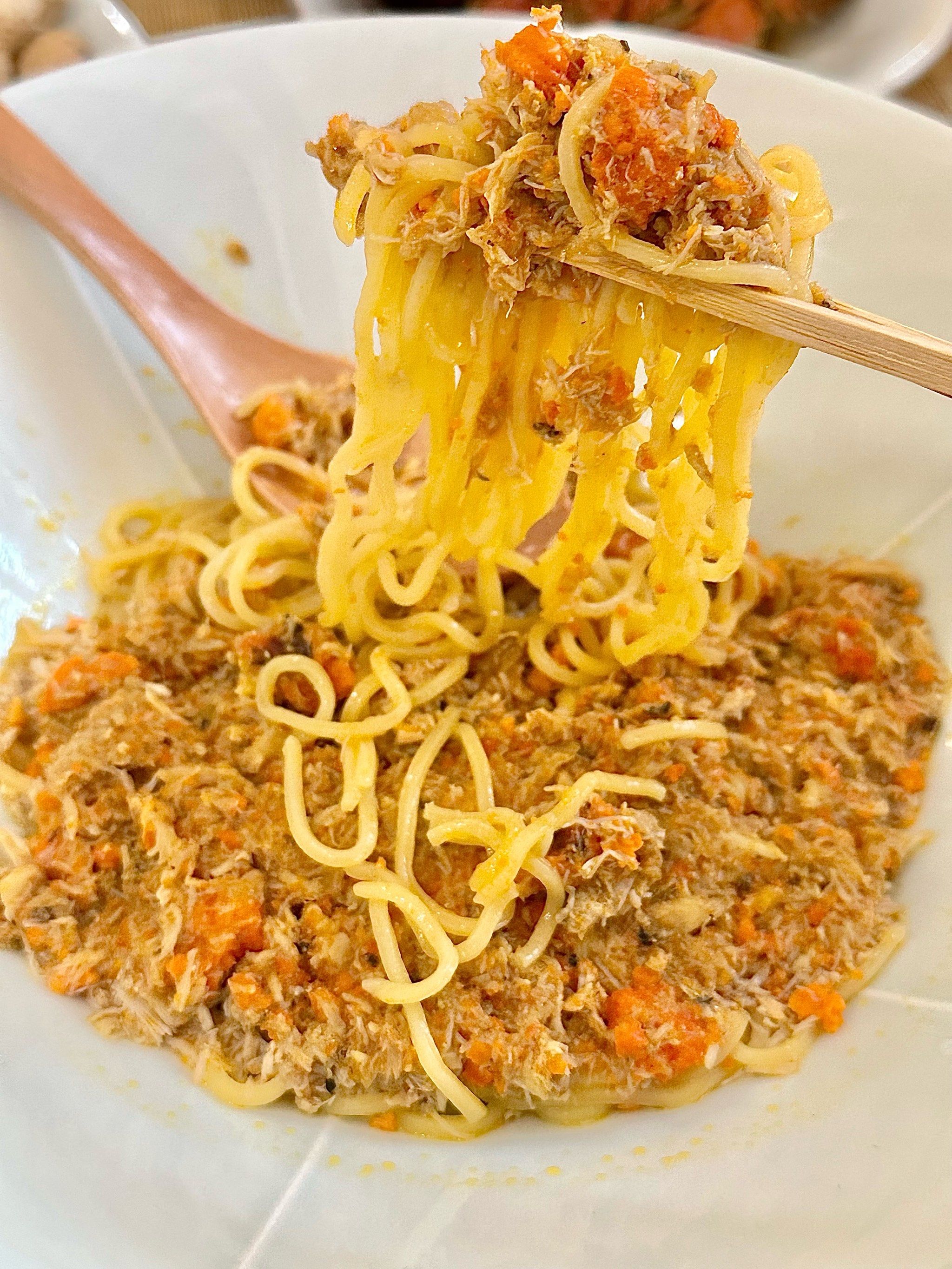 每年去上海必吃的蟹黄面