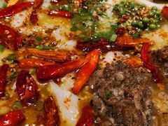 招牌酸菜鱼-姚姚酸菜鱼·金戈戈香港豉油鸡(喜荟城联名店)