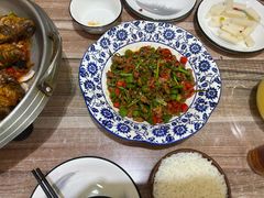 -三湘四水正宗湘菜(君峰路店)