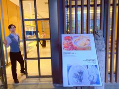 -鱼鲜饭香·招牌汽锅剁椒鱼头王