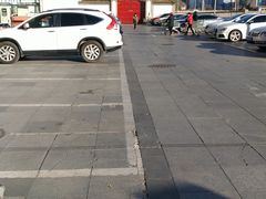-悦邻百姓广场-停车场