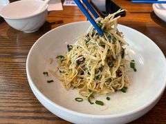 香葱拌笋衣-小大董·烤鸭(王府井apm店)