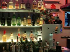 -TASTE ROOM Bar