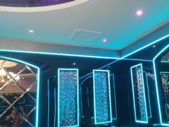 -路边边.炒菜烧烤.音乐餐厅(良乡长虹店)