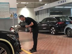 -奔驰上海利星(七宝店)