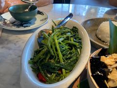 -Kub Kao Kub Pla (Terminal21)