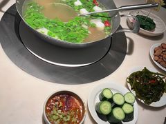 -左庭右院鲜牛肉火锅(浦江欢乐颂店)