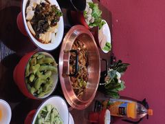 -虾弄弄海派小龙虾·牛羊蝎子火锅