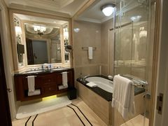 -广州富力丽思卡尔顿酒店