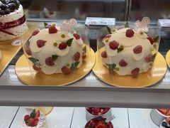 -花花卷卷·鲜食蛋糕(静安久光百货店)