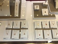 -周大福CHOW TAI FOOK(南京东路永安百货店)