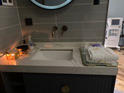 -花隐·美芙炫海菲秀皮肤管理中心