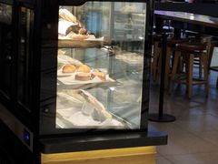 面包甜点陈列柜-星巴克(广州中华广场B1层店)