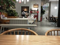 大堂-必胜客(百联又一城店)