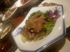 -牛员外鲜切牛肉火锅