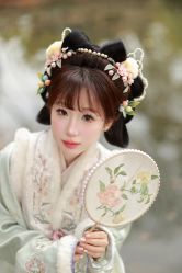 -一揽芳华汉服旗袍体验馆(拙政园店)