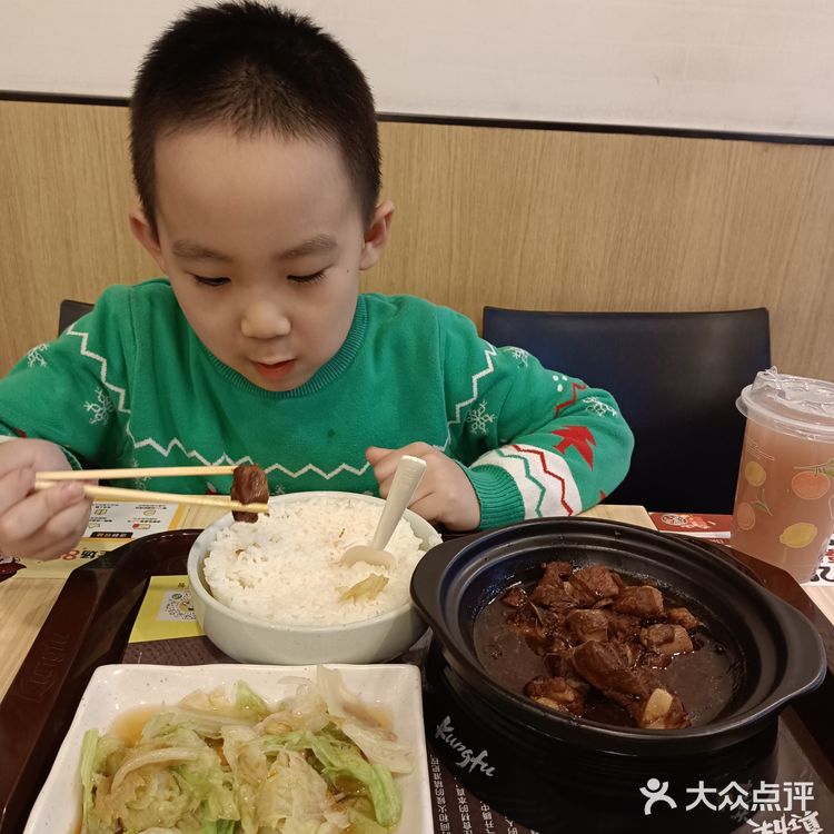 「真功夫(哈尔滨医大一院店)」，这家菜品以蒸为特色