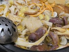 -菌之家·专业纯野生菌火锅·特色炒菌