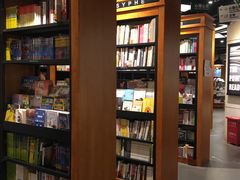 -西西弗书店&矢量咖啡(凯德晶萃广场店)