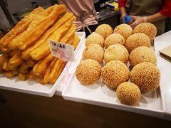-正南齐北·老街糯米团(洪崖洞店)