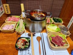 -独食火锅·半米屋台(直营总店)