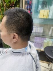 -阿兵荣辉美容理发有限公司