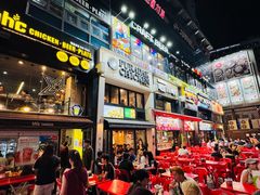 -BHC炸鸡(明洞总店)