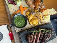 -Mark&Mars Restaurant