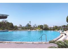 -上海滴水湖皇冠假日酒店