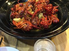 -虾弄弄海派小龙虾·牛羊蝎子火锅