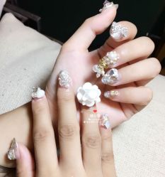 -睫乐园•睫公馆•美睫美甲沙龙