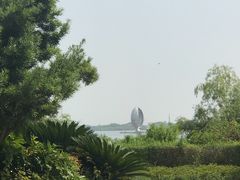 -上海滴水湖皇冠假日酒店