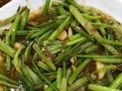 芹菜炒牛肉-凡老头米线砂锅(古荡新村西粮站)
