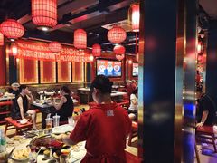 -爱你您·自家鱼塘·活水喷泉鱼火锅(八里店)