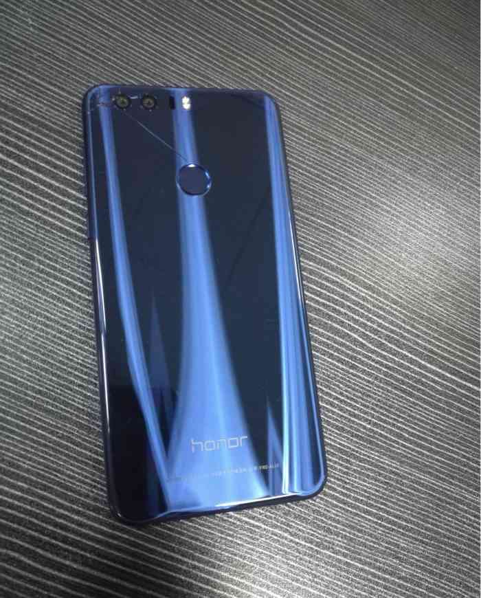 新天地通讯-"对于华为手机(近期发布的荣耀8.魅海蓝看.