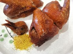 玻璃脆皮乳鸽-禄興記香港大排档(歌斐中心店)