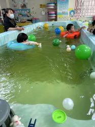 -小鸭先知婴儿游泳馆