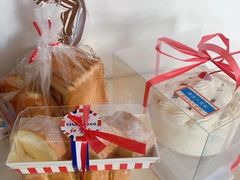 -红宝石·鲜奶小方·海派西点房(南翔店)