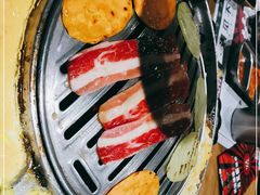 -青瓦炭韩潮烤肉(花园道店)