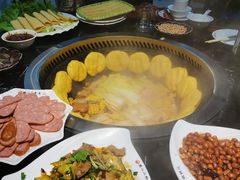 -袁小二大东北铁锅炖(吉祥村总部)