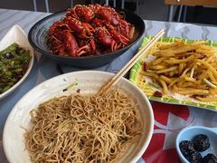 -肥肥虾庄·金牌油焖大虾(杨园滨江时代walk店)