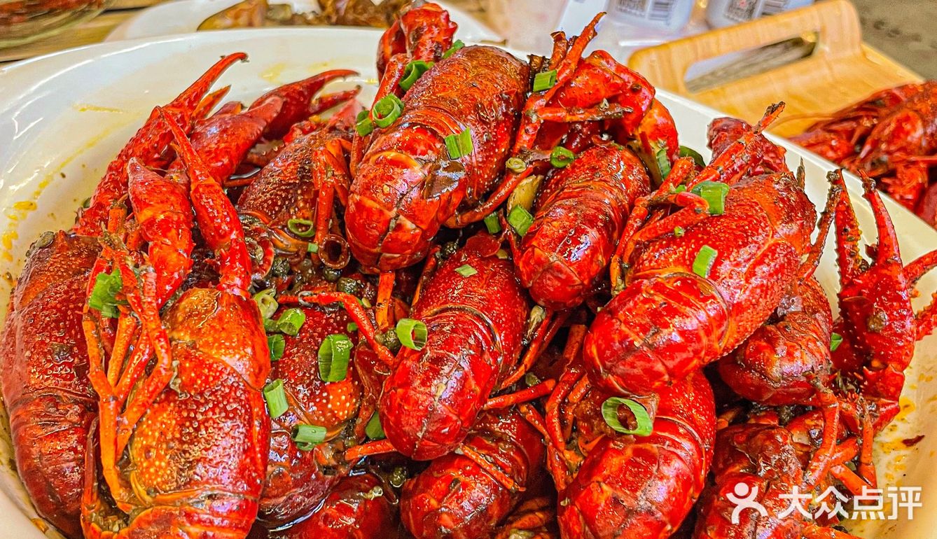 吃过推成山一样的小龙虾🦞塔么？