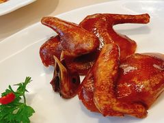 玻璃脆皮乳鸽-利苑酒家(金宝店)