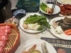 -金马门国际美食百汇(珞喻路店)