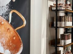 -Laderach 莱德拉(上海环贸iapm店)