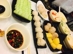 -鲜入围煮花胶鸡海鲜火锅