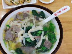 牛肉粉丝汤-小姜锅贴(凤凰街店)